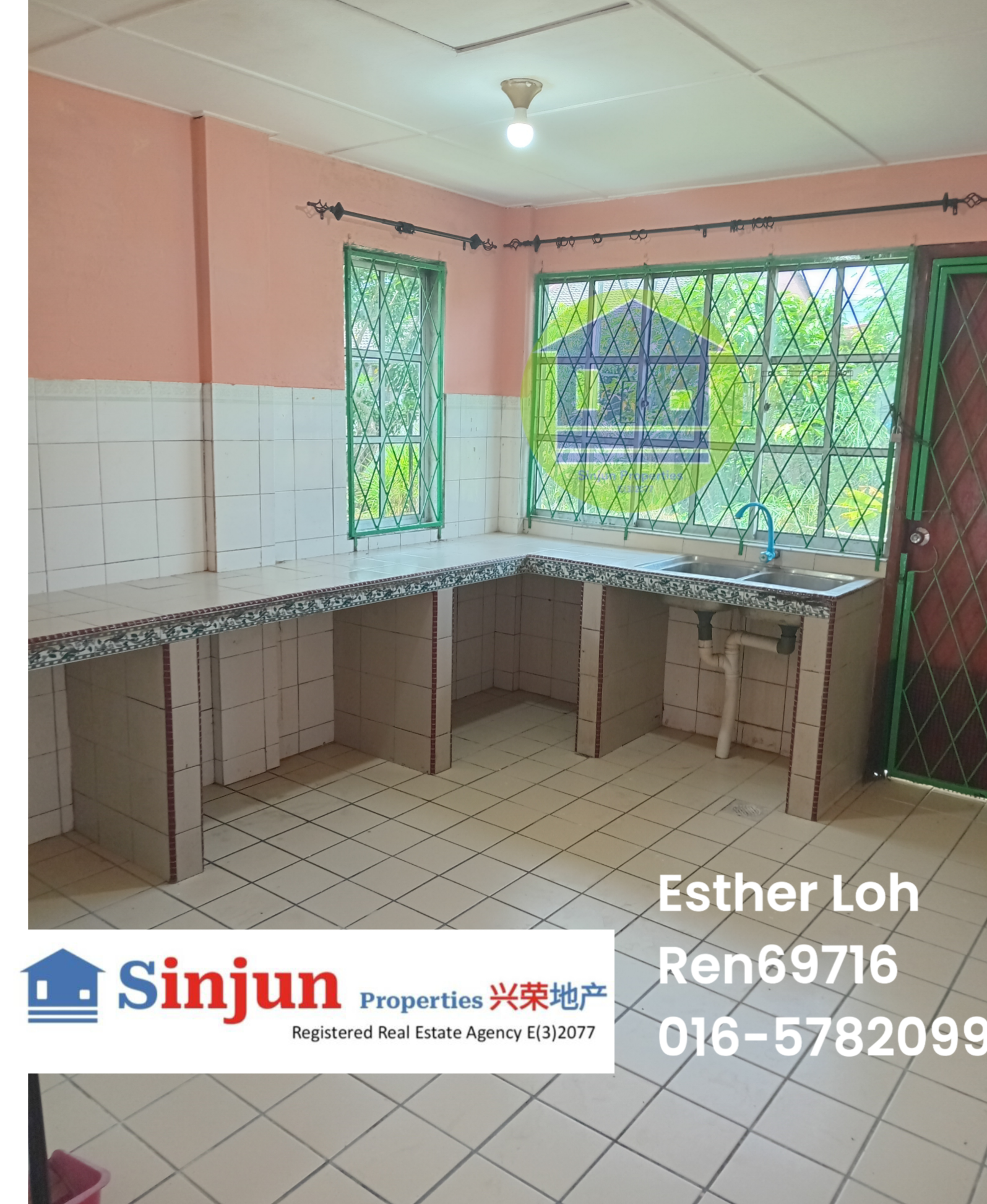 For rent corner double storey terrace house at Batu 9 Jalan penrissen kuching serian